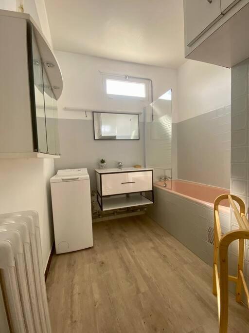 Le Buffel - Appartement 4 Chambres, Parking, Wi-Fi, Tram - 8Pers Montpellier Bagian luar foto