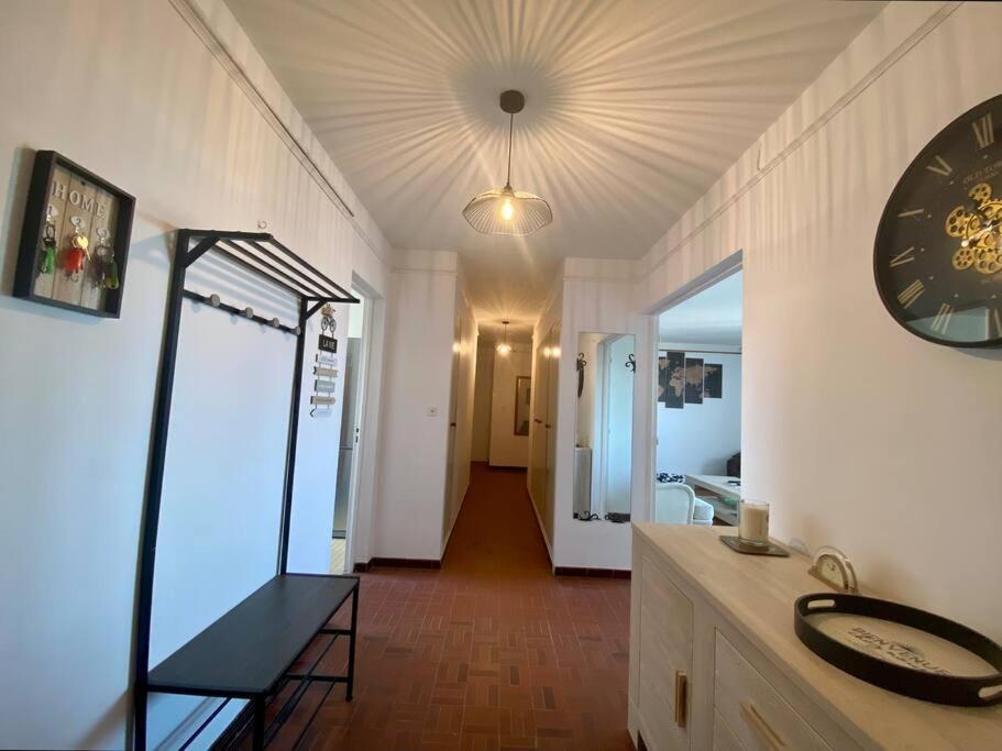 Le Buffel - Appartement 4 Chambres, Parking, Wi-Fi, Tram - 8Pers Montpellier Bagian luar foto